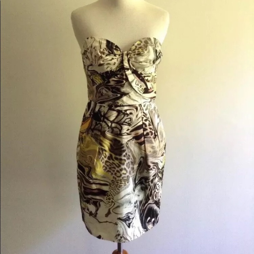 Beautiful designer dress size 8 lined multi color